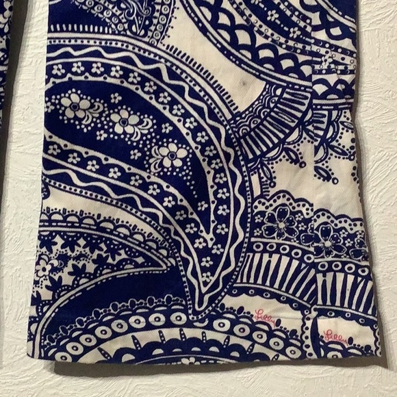 Lilly Pulitzer - Sz 10 - wide leg pants - Blue and White Paisley Patterned pants - Picture 7 of 13